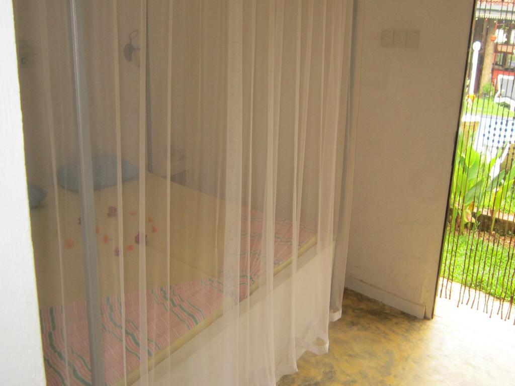 Hilda Guest House Hikkaduwa Room photo